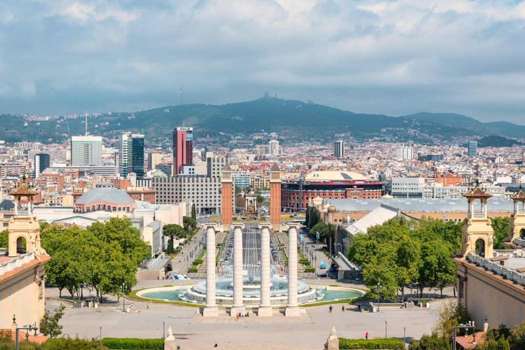 Ciudades Españolas con Encanto que No Son Madrid ni Barcelona